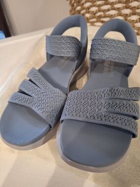Women's Comfort Stretch Sandals in Dusty Blue